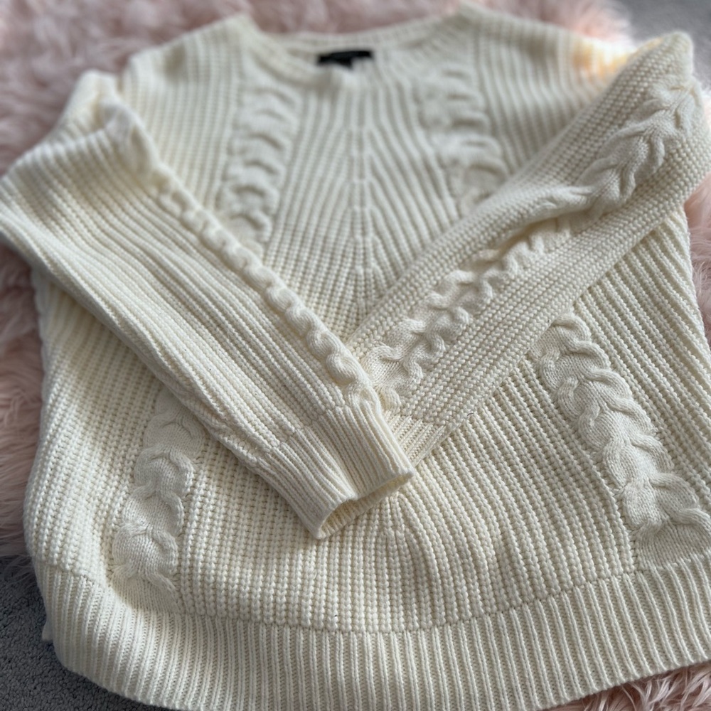 Classic cable sweater from Forever21. US-L